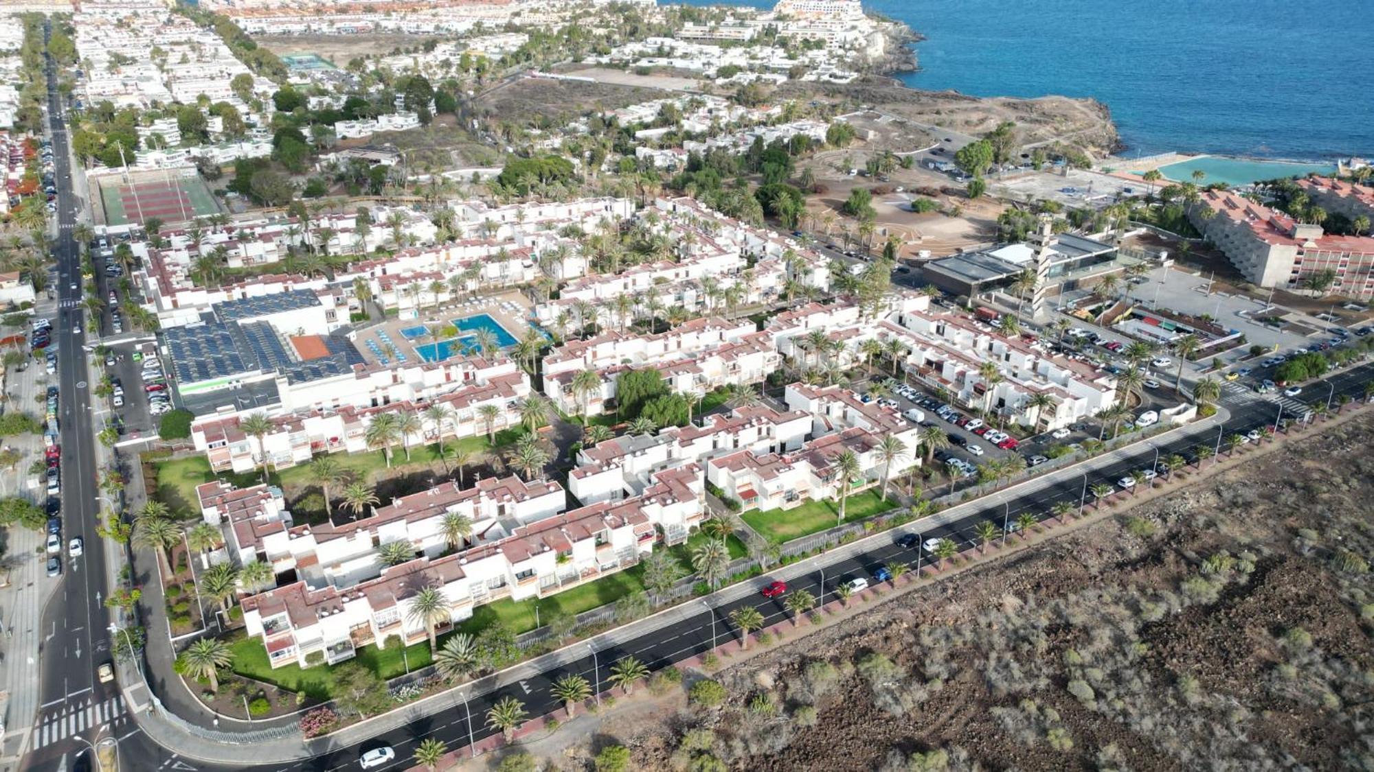 Primavera Tranquil Retreat 2-Bedroom Apartment With Balcony, Garden View & Fiber Wifi Arona  Exterior foto